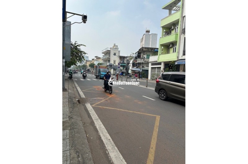 CĂN NHÀ TRONG NGÕ RỘNG RÃI TẠI Q.12, HCM VỚI 600M2,GIÁ TÔT NHẤT , SỔ ĐỎ CHÍNH CHỦ, NHANH TAY LIÊN HỆ!